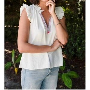 XiRENA Ivory Ruffle Sleeve Blouse